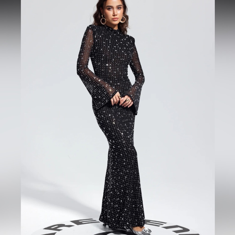 Innovare Denim - Rhinestone Bodycon Long Sleeves Maxi Dress